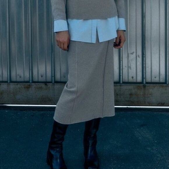 Zara Pull On High Waisted Knit Pencil & Straight Midi Skirt Gray Women's Size M - Picture 1 of 5